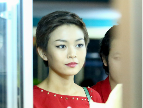 Mau Thanh Thuy lo dien sau vu ngat xiu o buoi giao luu hinh anh