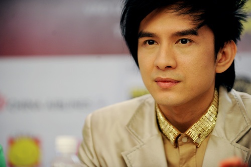 Dan Truong bi to vi pham ban quyen hinh anh hinh anh