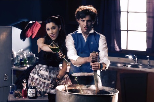 Mika – Popular Song ft. Ariana Grande hinh anh