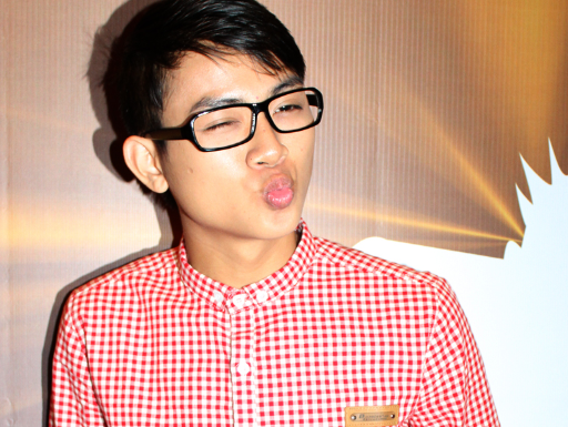 Con nuoi Hoai Linh tham gia 'Guong mat than quen' mua 2 hinh anh