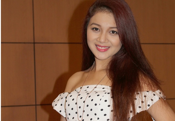 Bich Tram vao vai gai ban than, lay tien chua benh cho me hinh anh