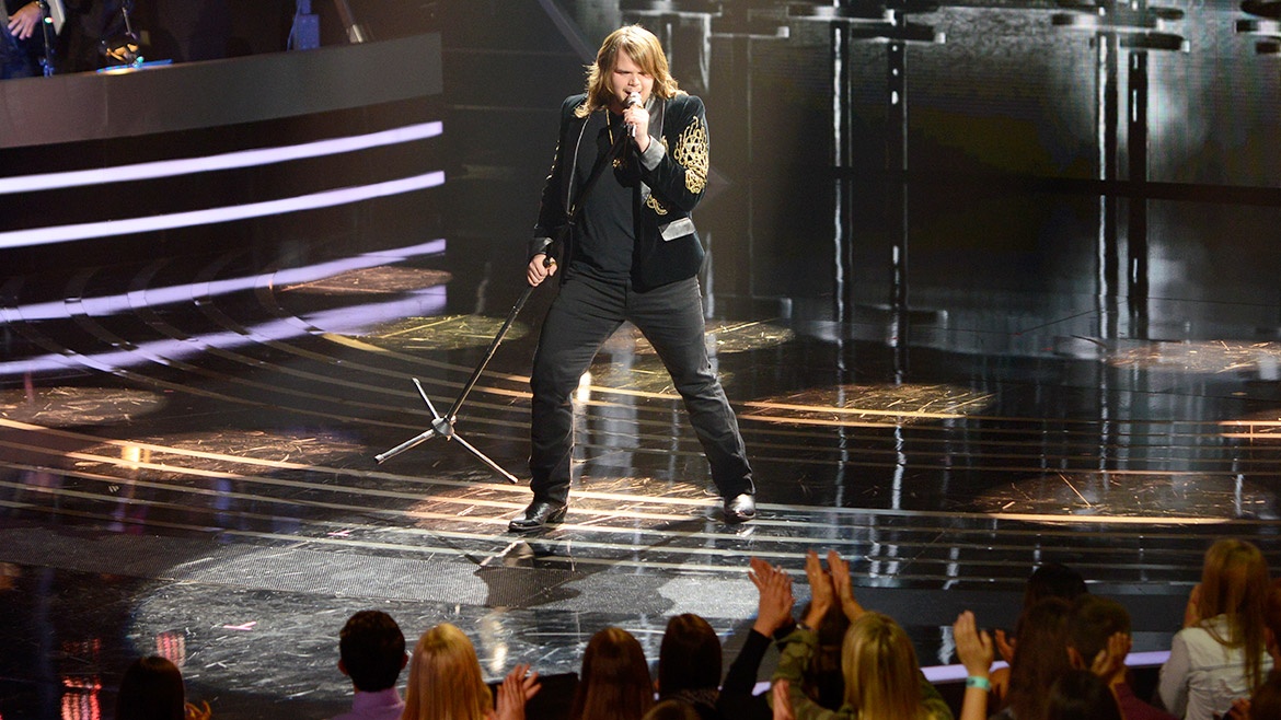 Caleb Johnson – Pressure and Time hinh anh