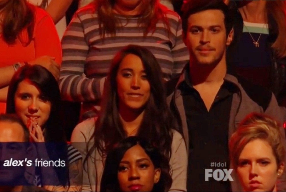 Quan quan X Factor toi co vu cho thi sinh American Idol hinh anh