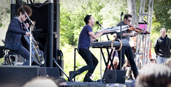 Ca khuc Counting Stars hinh anh