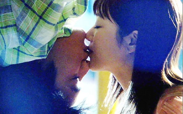 Nhung nu hon nguoc cua man anh Han hinh anh