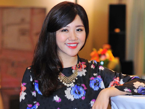 Van Mai Huong tranh cham mat Le Hieu khi cung di tiec hinh anh