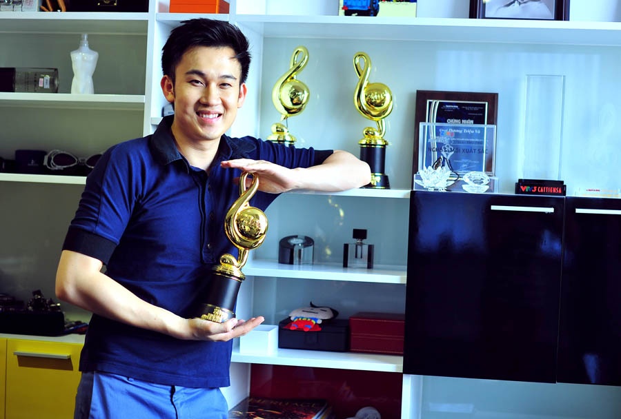 Duong Trieu Vu lan dau khoe can ho cao cap hinh anh