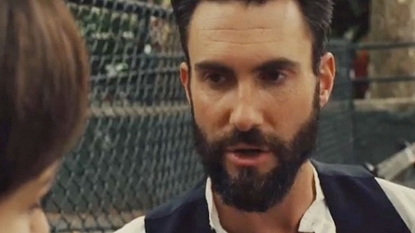 Adam Levine trong một phân cảnh của phim Begin Again
