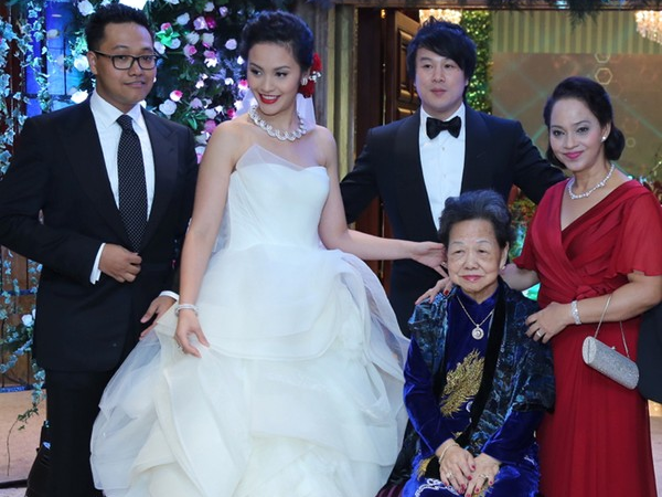 Nhung dam cuoi nhieu ve si nhat cua sao Viet hinh anh