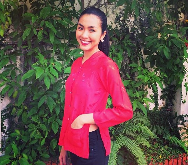 Trong dịp Tết nguyên đán vừa qua, nữ diễn viên Bỗng dưng muốn khóc giản dị trong chiếc áo bà ba màu đỏ đón năm mới bên gia đình.