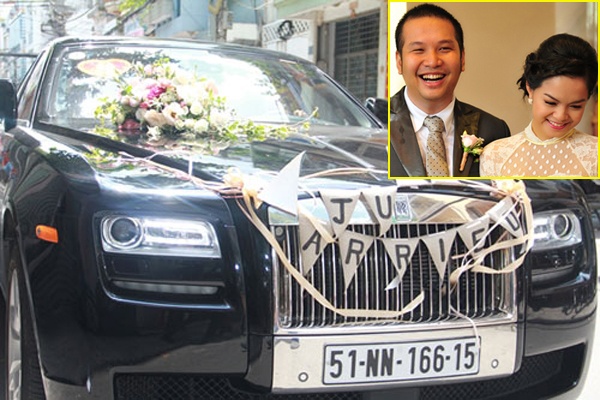 Sau một thời gian dài hẹn hò, ông bầu Quang Huy và ca sĩ Phạm Quỳnh Anh quyết định nên vợ thành chồng bằng một đám cưới hồi năm 2012. Để chuẩn bị cho ngày trọng đại, ông chủ We Pro mang xế Rolls-Royce Ghost có biển số nước ngoài tới đón dâu. Theo giá ở thị trường nước ngoài, chiếc xe có giá khoảng <abbr class=