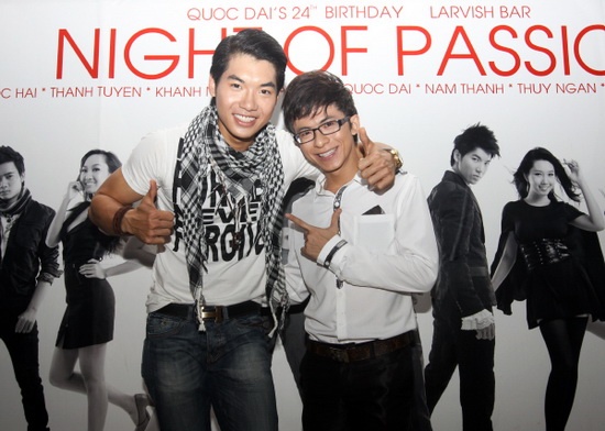 Mới đây nhất, Trương Nam Thành bị người quản lý cũ Hà Quốc Đại tố anh lên giường và vòi tiền đại gia. Trong một status dài, dù không trực tiếp nhắc đến Trương Nam Thành nhưng cư dân mạng nhanh chóng đoán được hàm ý của Hà Quốc Đại khi viết: “Em ấy đã có bạn gái mới. Hy vọng rằng bạn gái của em sẽ không phát hiện những tin nhắn em tỉ tê mè nheo xin tiền đại gia, hoặc đỉnh cao là thấy em lên giường với trai nhé. Em thật là chung tình, vừa chia tay bạn gái cũ, tỏ ra bộ mặt đau khổ thì hai ngày sau em đã có bạn gái mới..”. Đoạn trạng thái sau đó được chủ nhân gỡ bỏ nhưng cũng đủ khiến Trương Nam Thành rơi vào nghi án tình tiền với đại gia. Hà Quốc Đại cũng là người tố nam người mẫu 9x vô ơn hồi tháng 8/2012. 