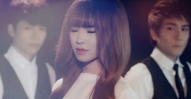 Nhung MV Viet khong nen xem mot minh vao ban dem hinh anh