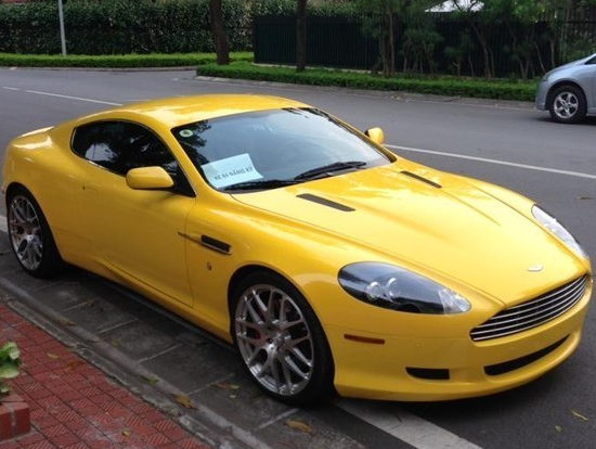 Andrea len tieng ve nghi an muon sieu xe de khoe cua hinh anh