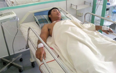 Bệnh nhân Nguyễn Hoàng Linh đã qua cơn nguy kịch - Ảnh: B.Đ.