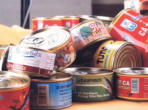 Thực phẩm đóng hộp. BPA là từ viết tắt của chất Bisphenol A. Theo nghiên cứu lượng BPA cao sẽ có tác động xấu đến chất lượng tinh trùng, gây khó khăn cho việc thụ thai. Ảnh: thanglongosc
