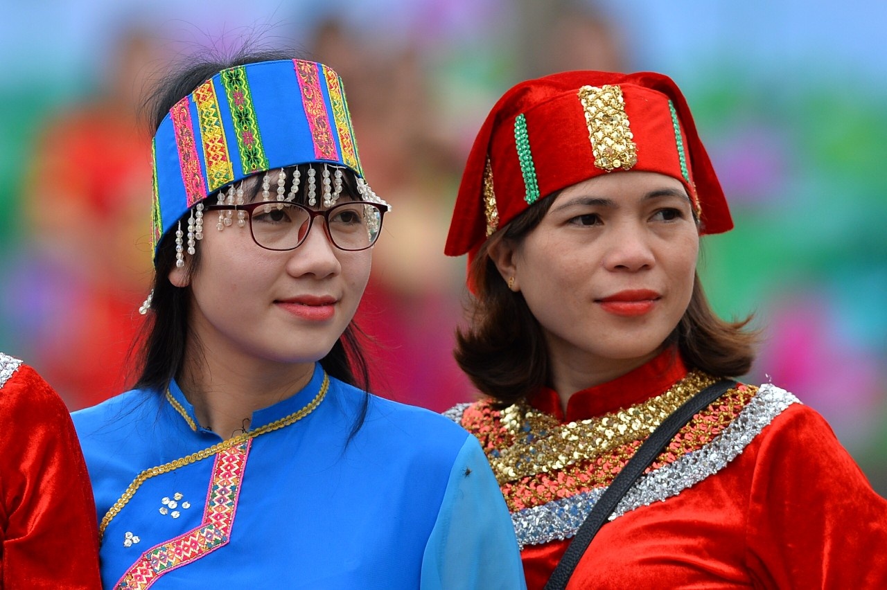 Nguoi Lang Son day tu 4h30 den ga Dong Dang tien ong Kim Jong Un hinh anh