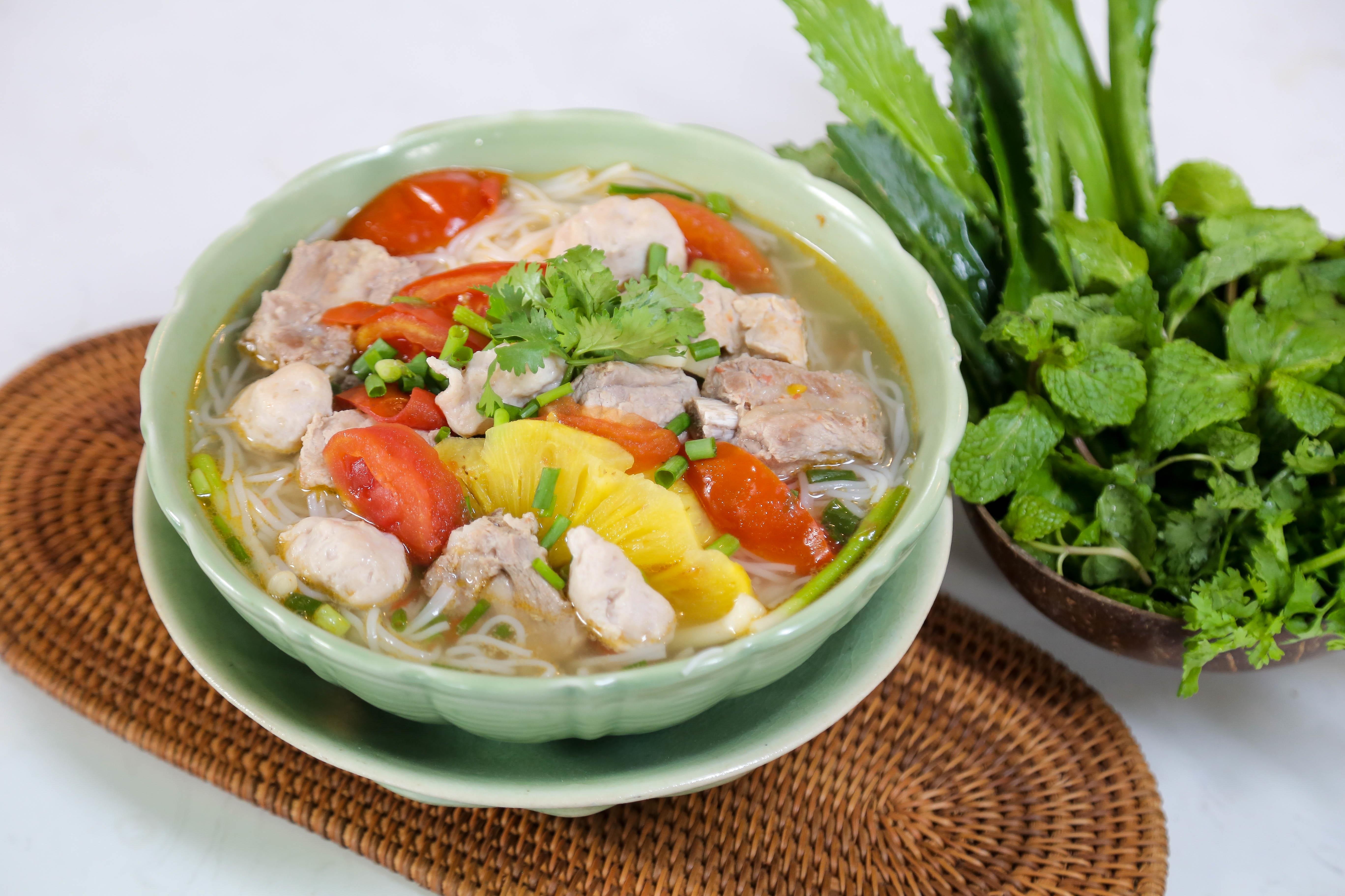Cach lam bun suon thanh ngot giai nhiet cuoi tuan hinh anh