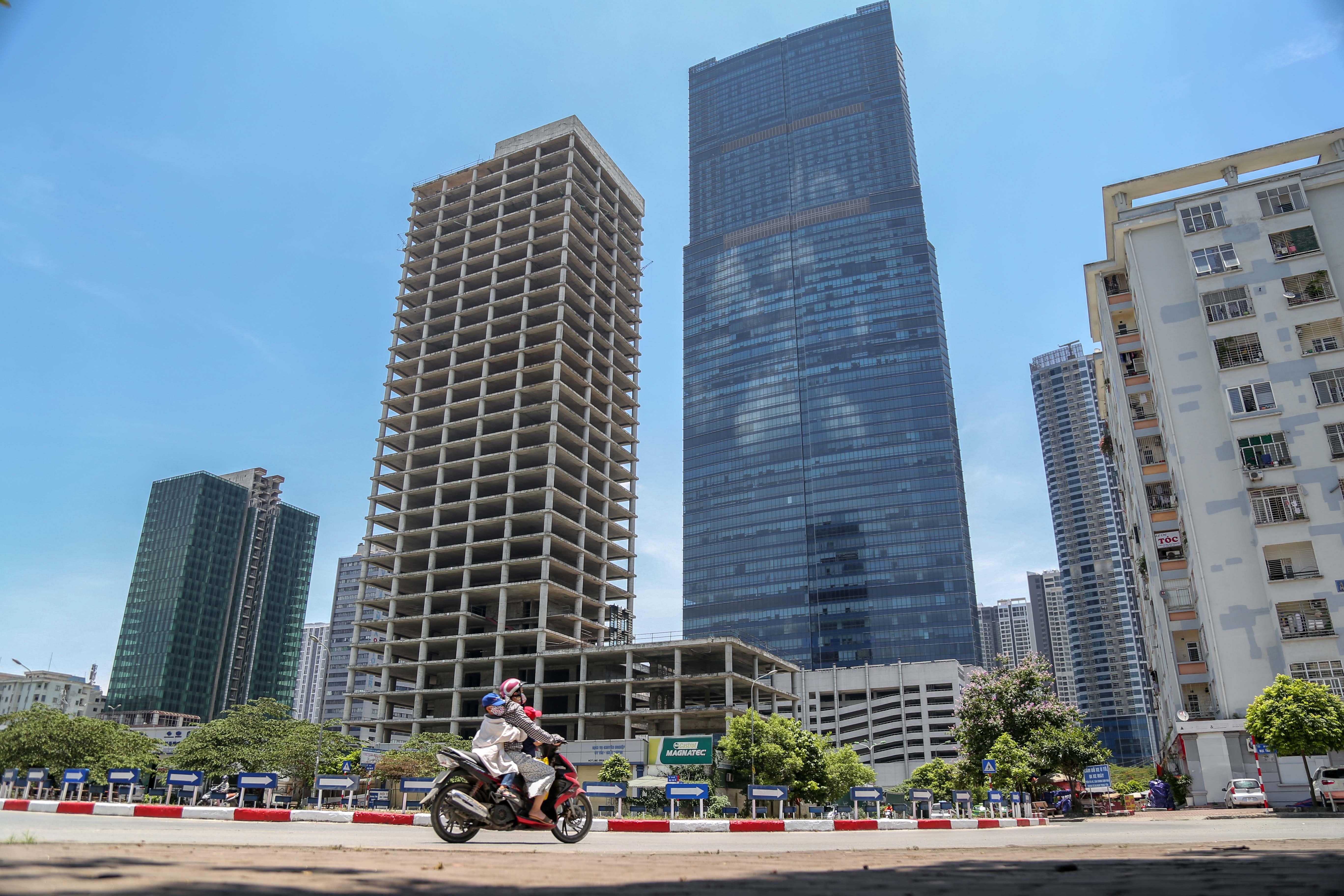 nhung toa nha bo hoang tai Ha Noi anh 1