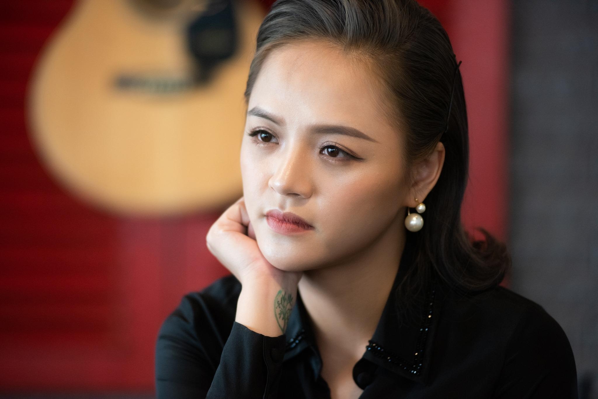 Thu Quynh: Song den day cua dau kho, sau do phai dep bo de dung len hinh anh