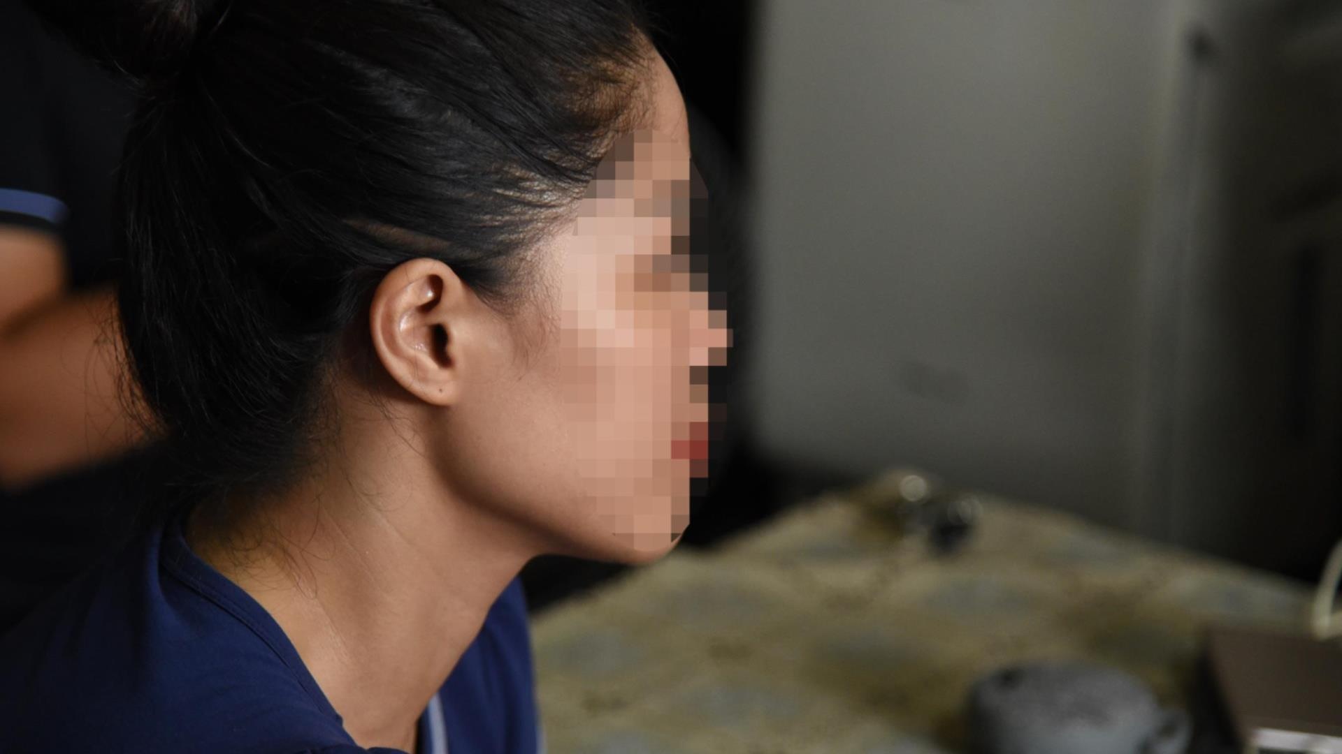 Nguoi phu nu ke nhung thu doan ban trai dung de ep lam no le tinh duc hinh anh