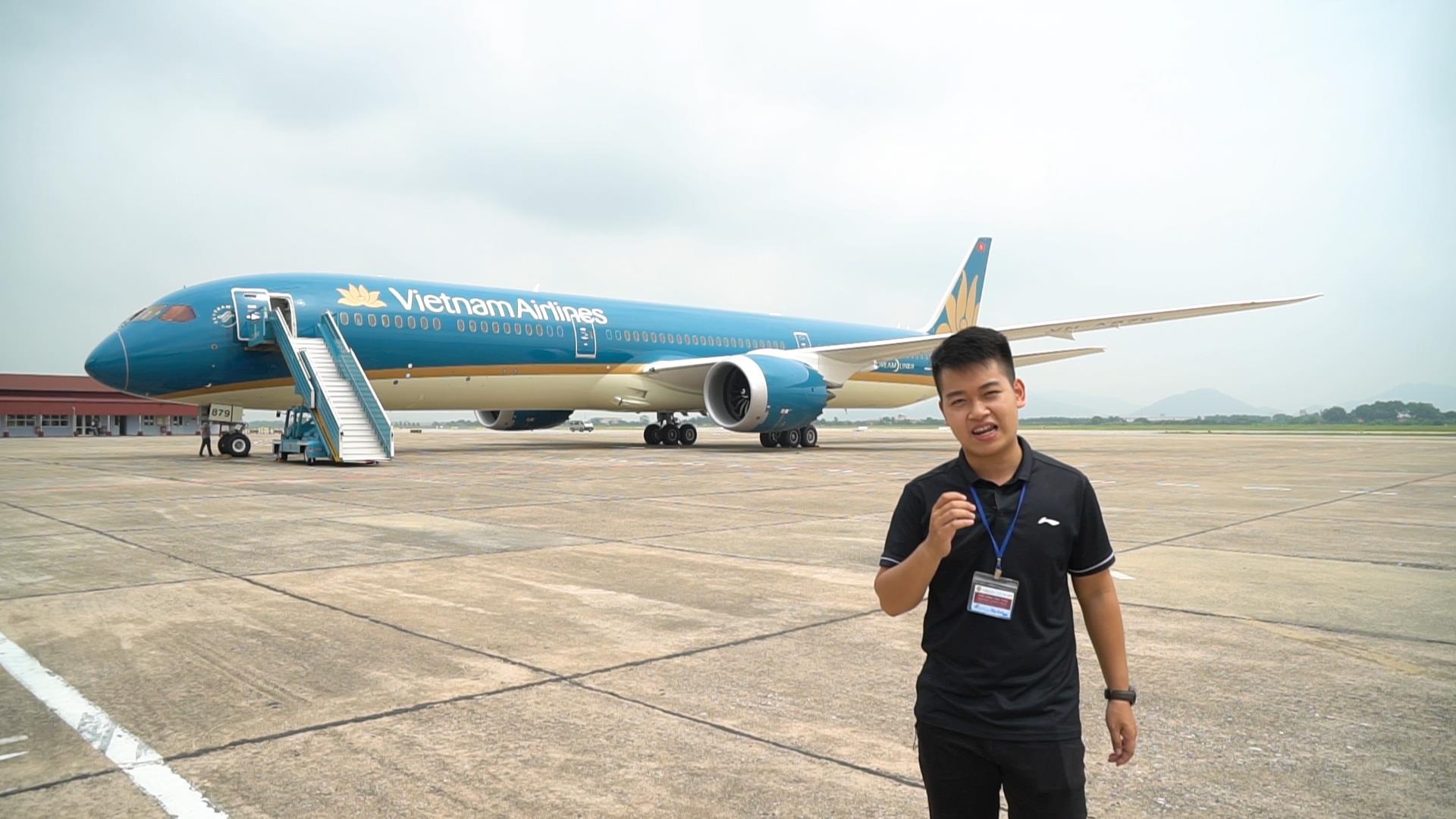 Ben trong may bay lon nhat tai Viet Nam hinh anh