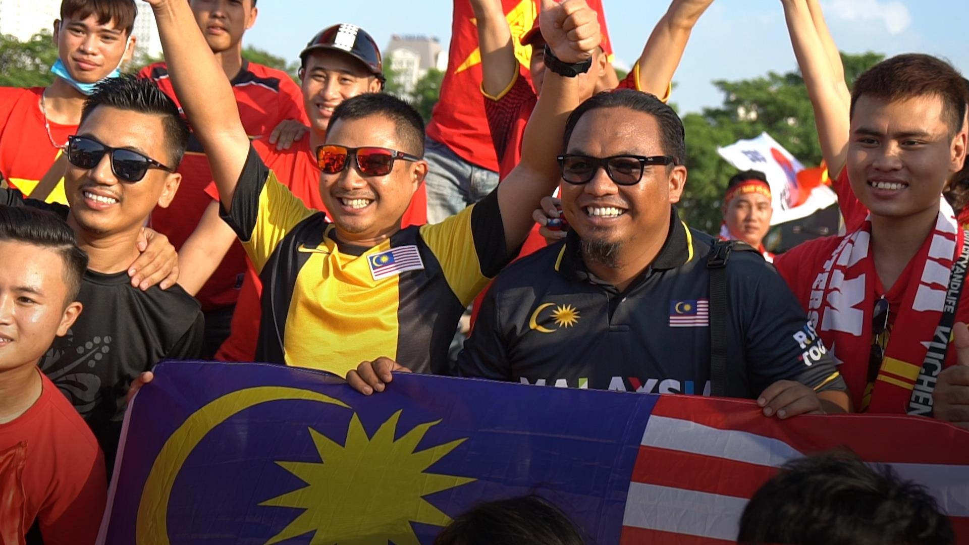 Ultras Malaysia: 'Hoa cung la tot cho chung toi roi' hinh anh