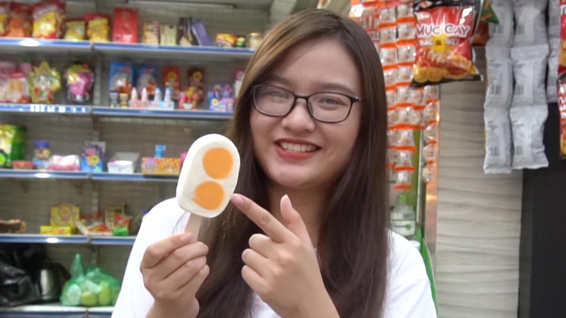 Kem nhan trung muoi cua Trung Quoc dang sot o Ha Noi hinh anh