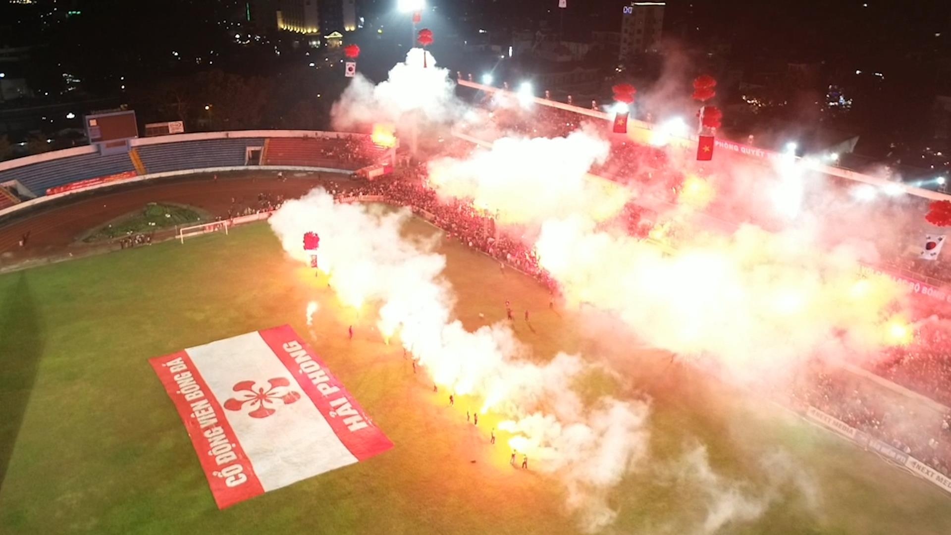 SVD Lach Tray ruc phao sang trong tran chung ket SEA Games 30 hinh anh