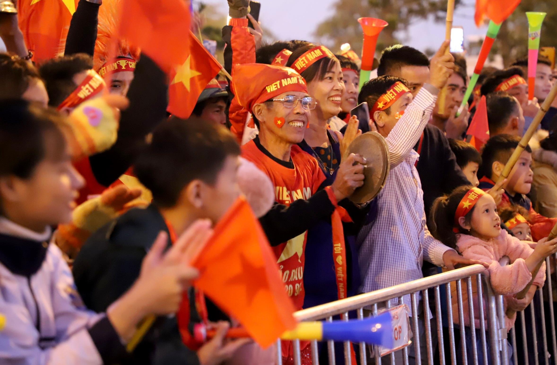 Co dong vien nhay mua cho don nha vo dich SEA Games 30 hinh anh