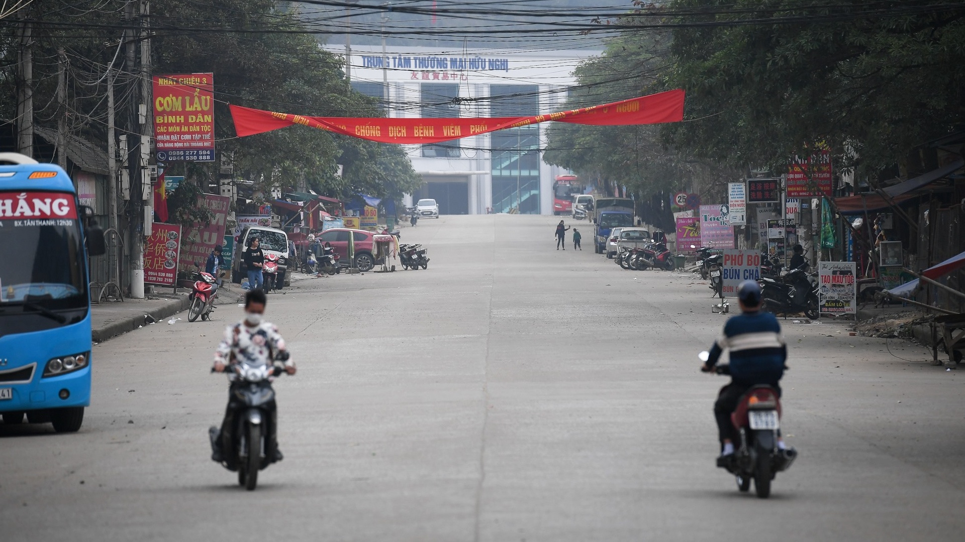 Canh vang ve o cua khau Tan Thanh hinh anh