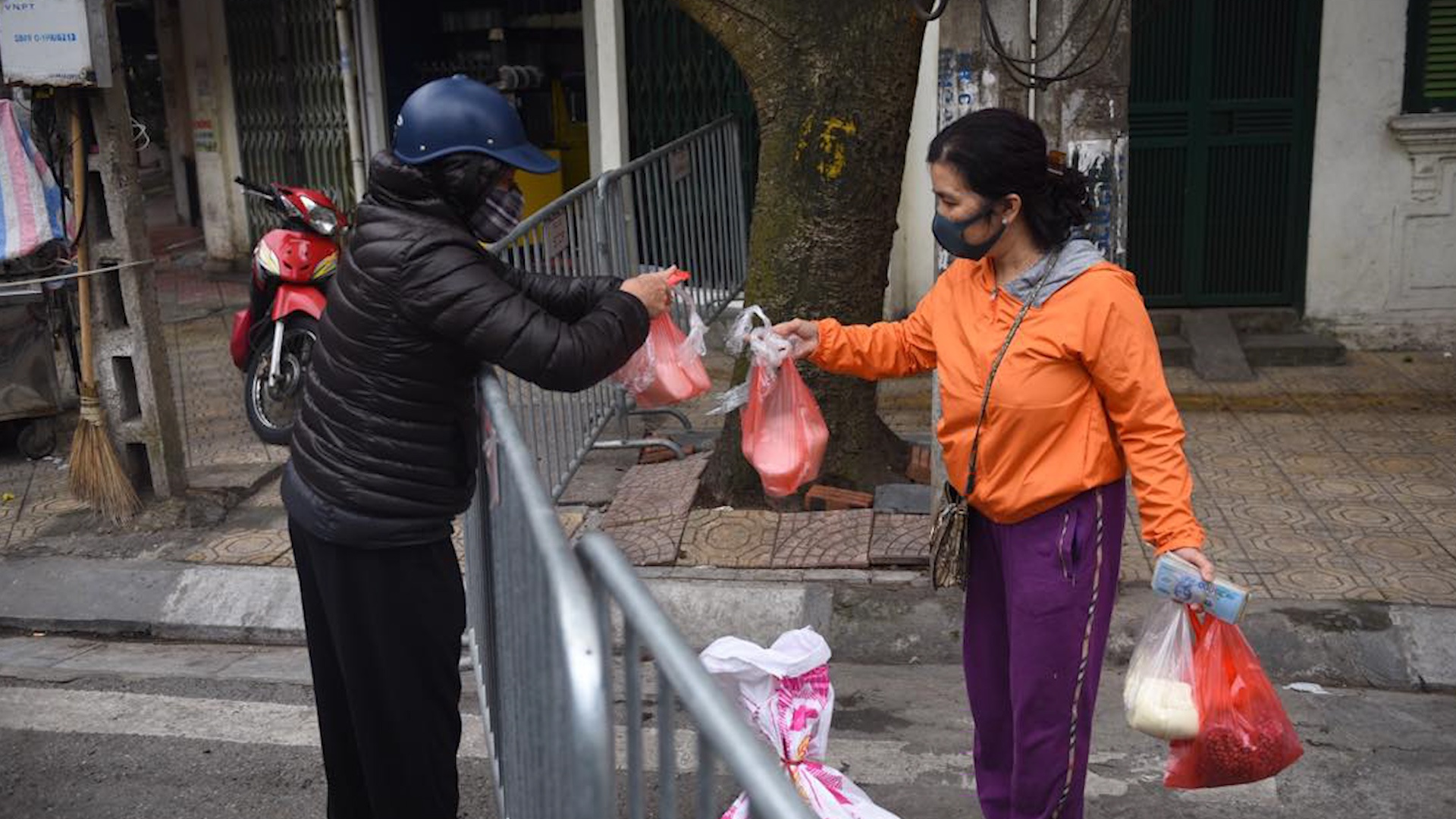 Dan Truc Bach yen tam khi duoc cach ly sau 3 ca nhiem Covid-19 hinh anh