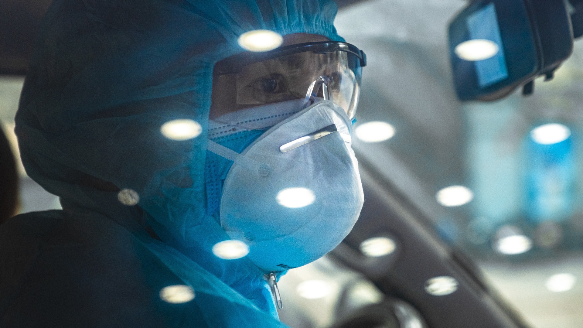 Nhung chuyen xe khong nghi dua nguoi di cach ly trong dich Covid-19 hinh anh