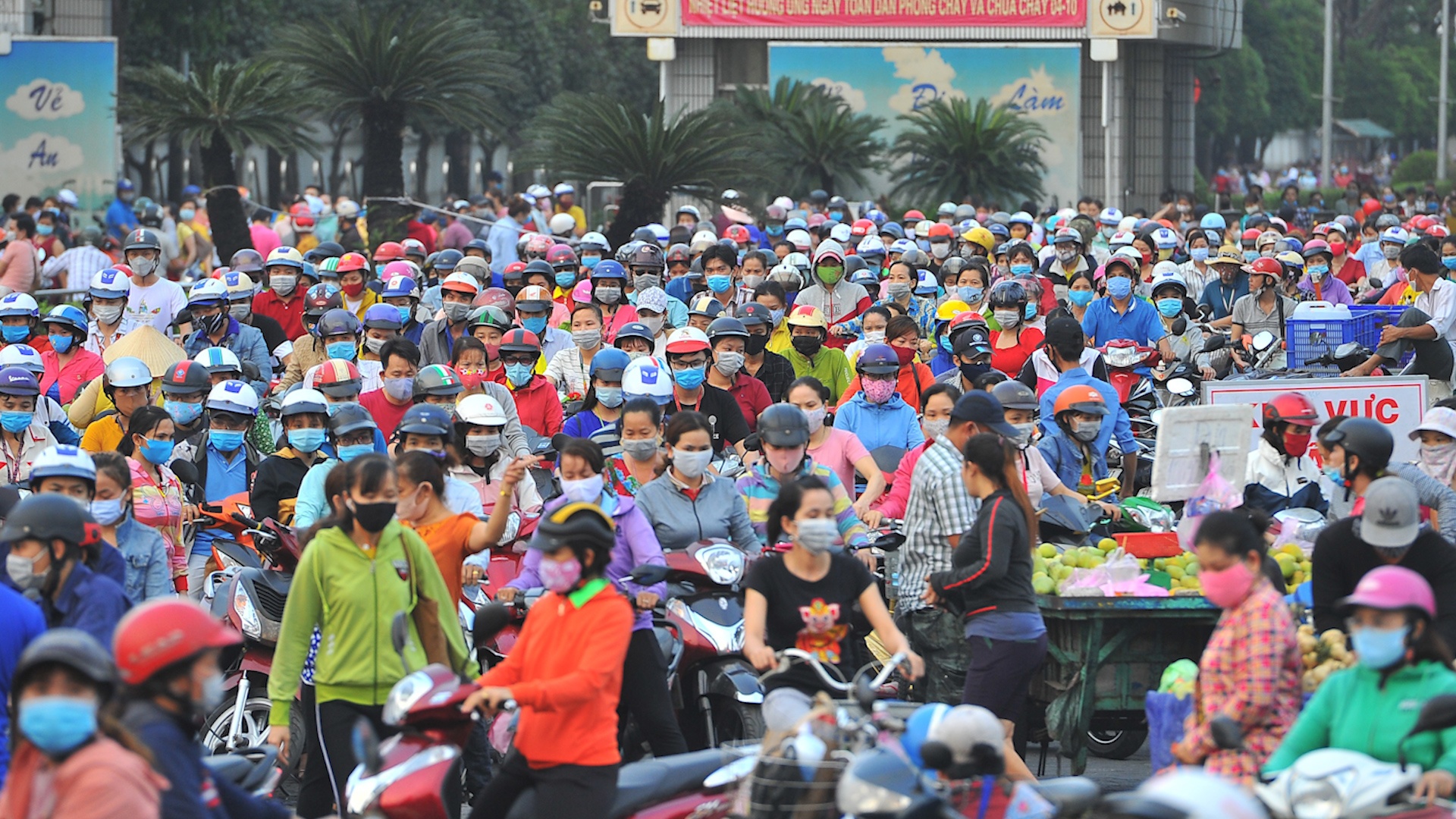 'Nhieu nguoi chu quan, coi thuong viec cach ly xa hoi' hinh anh