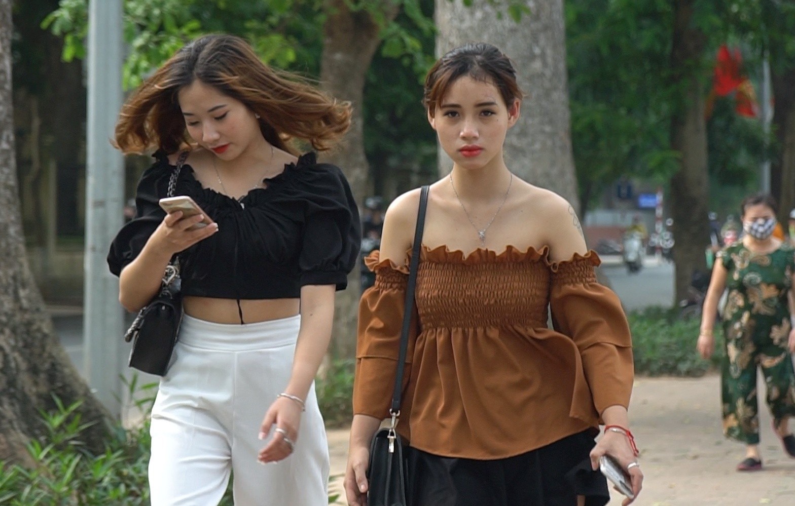 Ha Noi nhon nhip sau nhung ngay cach ly xa hoi hinh anh