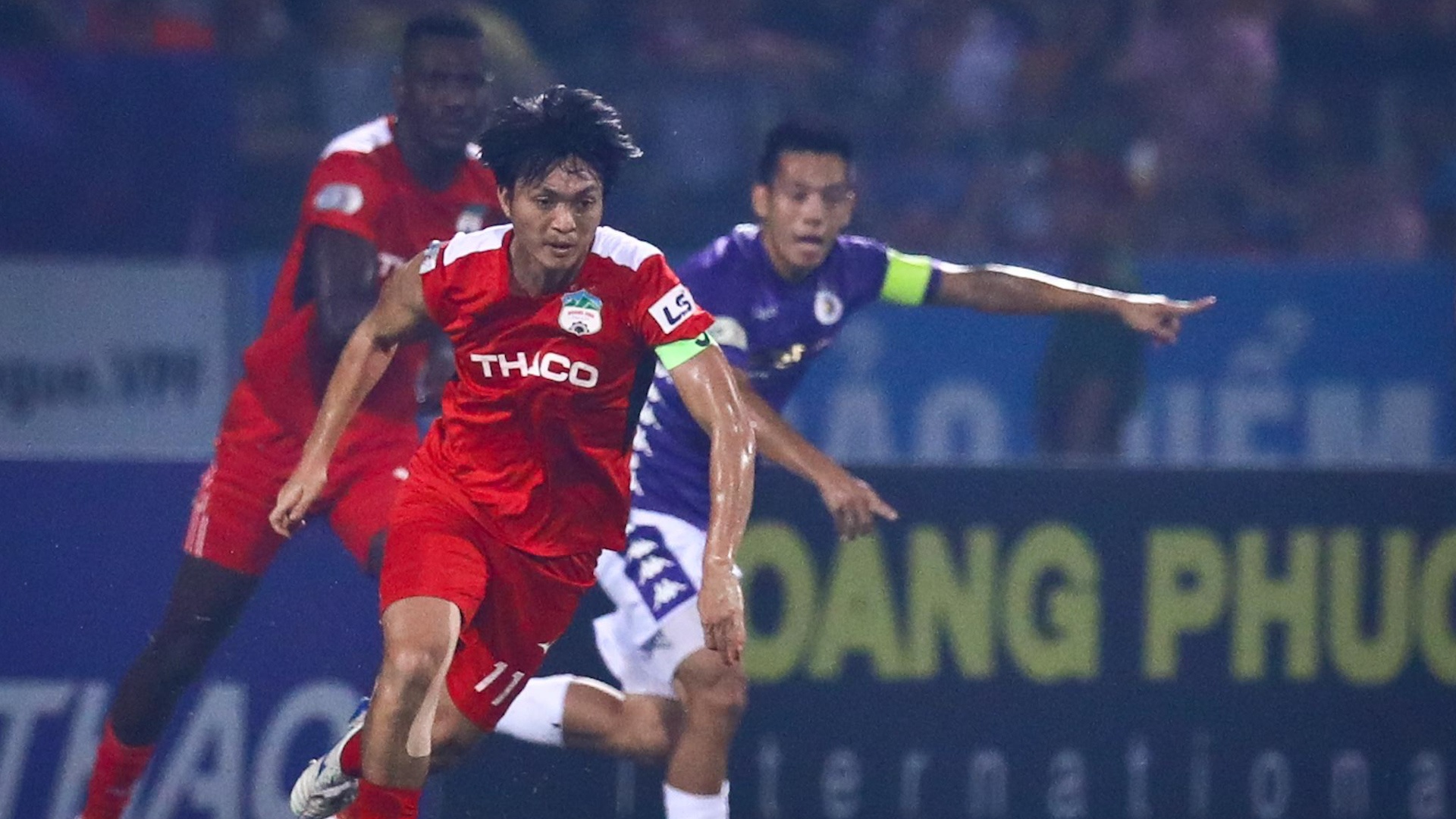 HLV HAGL: 'Chung toi khong the trien khai loi choi truoc CLB Ha Noi' hinh anh