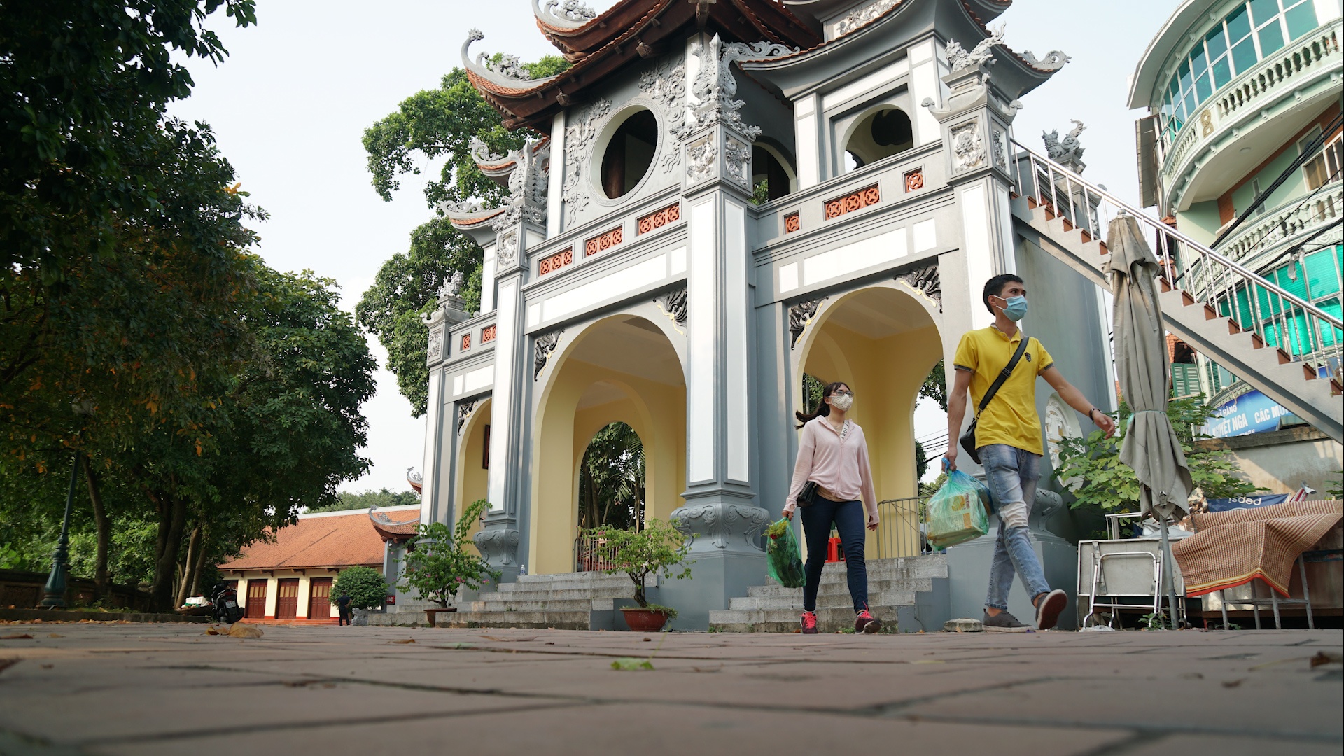 Chua, phu o Ha Noi thua khach dip le Vu Lan hinh anh