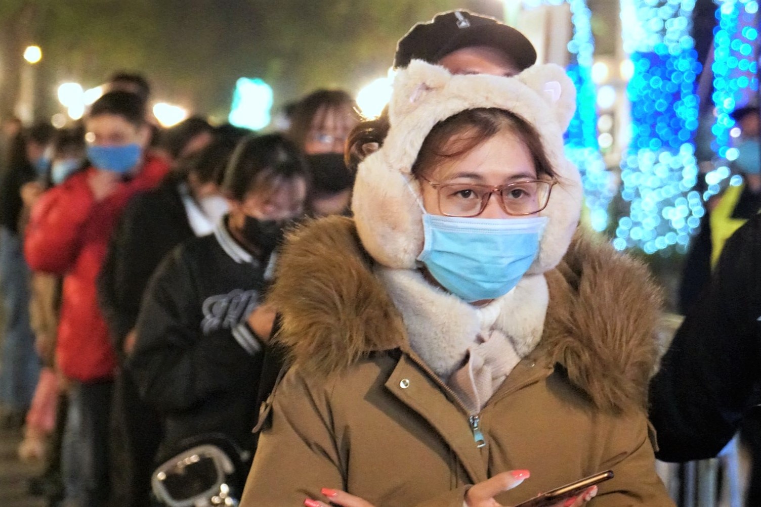 Xep hang dai ca tram met cho xem Countdown o Ha Noi hinh anh