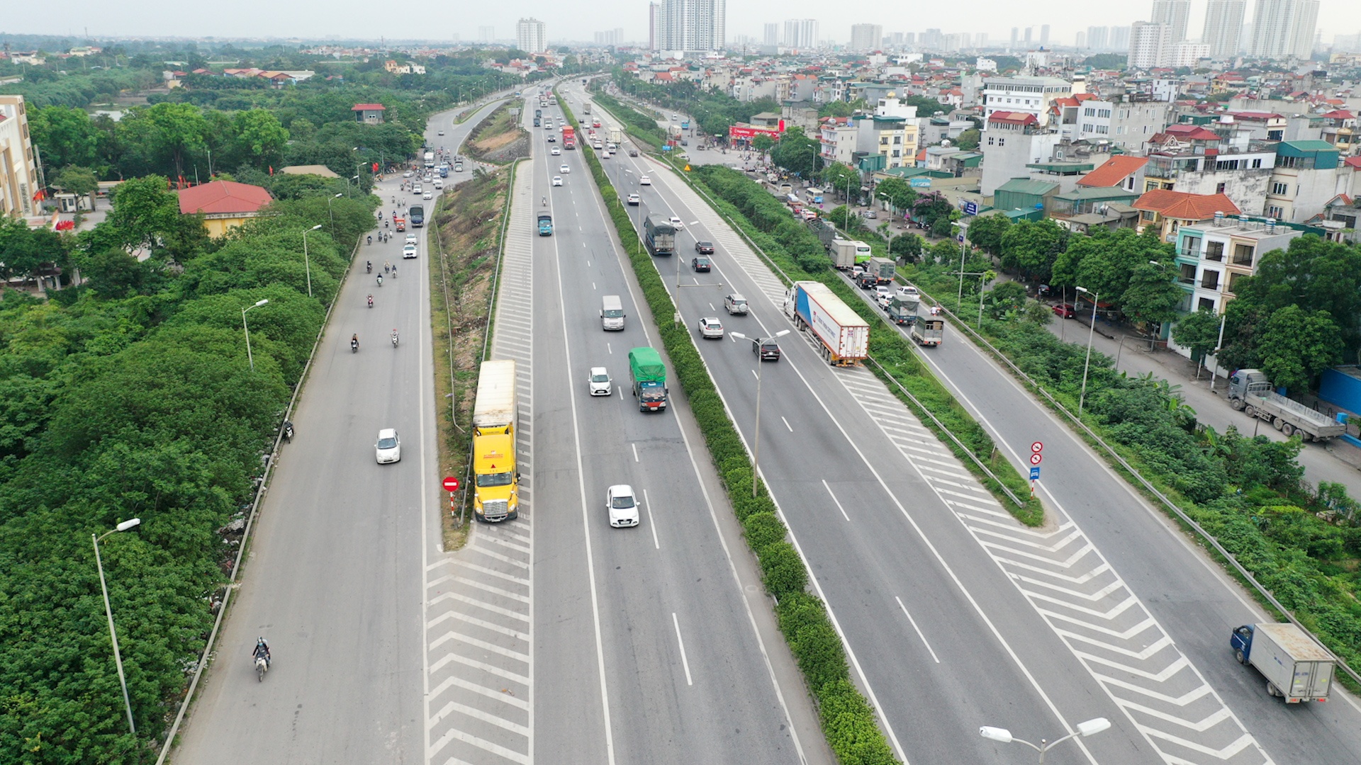 Cac cua ngo Ha Noi thong thoang ngay cuoi dip le 30/4 hinh anh