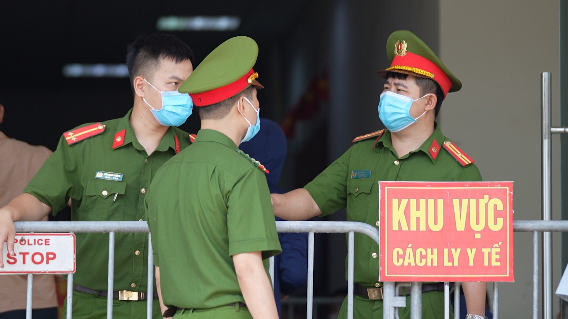 Phong toa chung cu co ca mac Covid-19 lien quan Benh vien K Tan Trieu hinh anh