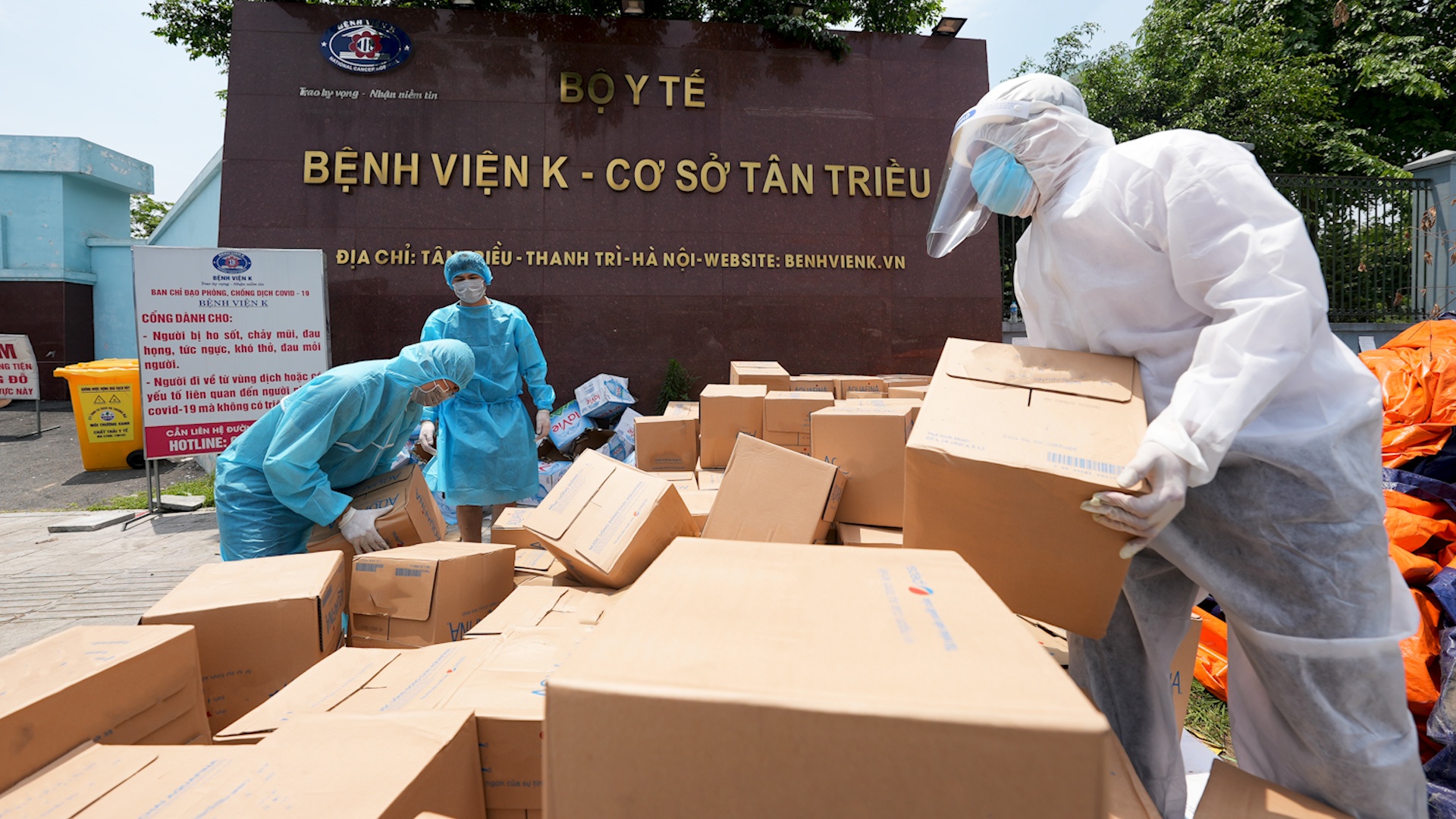 Tiep te nhu yeu pham cho Benh vien K co so Tan Trieu hinh anh