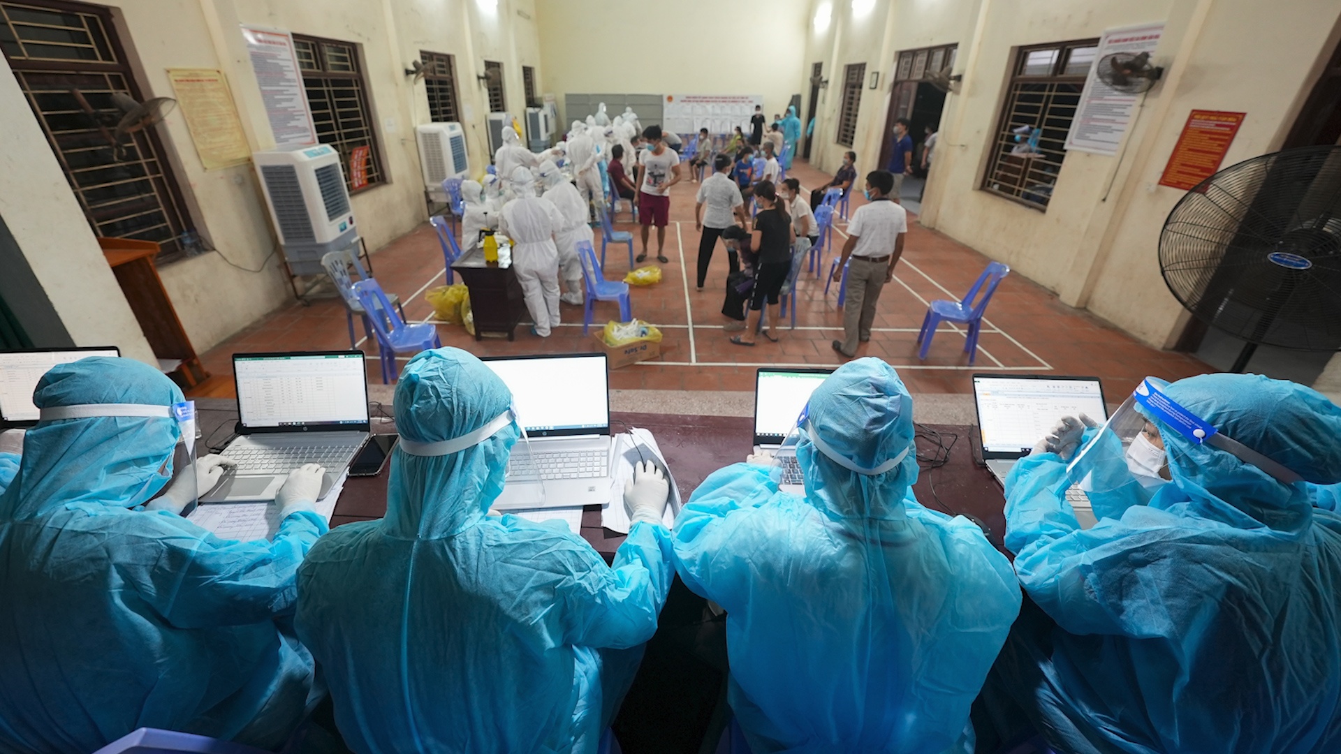 Ben trong o dich Covid-19 lon nhat Bac Ninh hinh anh