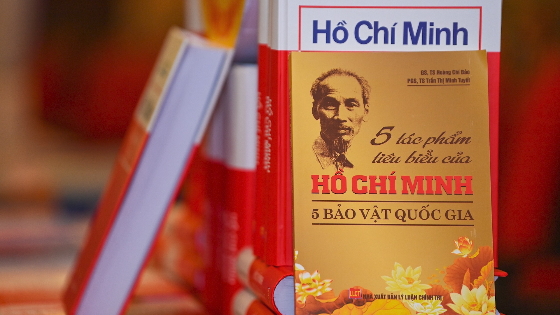 Trien lam sach truc tuyen ky niem ngay Bac Ho di tim duong cuu nuoc hinh anh