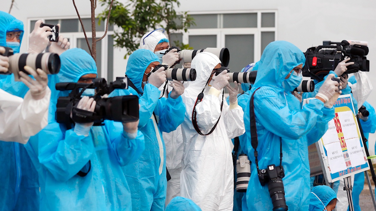 'Phong vien la soi day ket noi mang tin tuc den voi doc gia' hinh anh