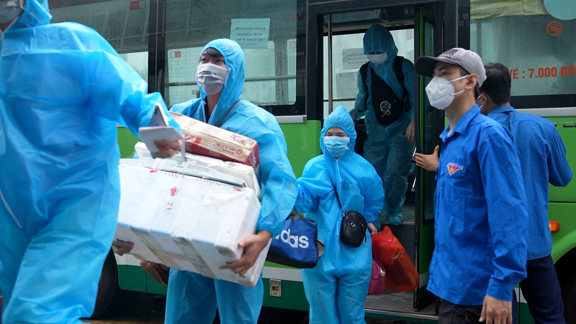 Nguoi dan Thanh Xuan Trung hoan thanh cach ly nhung chua the ve nha hinh anh