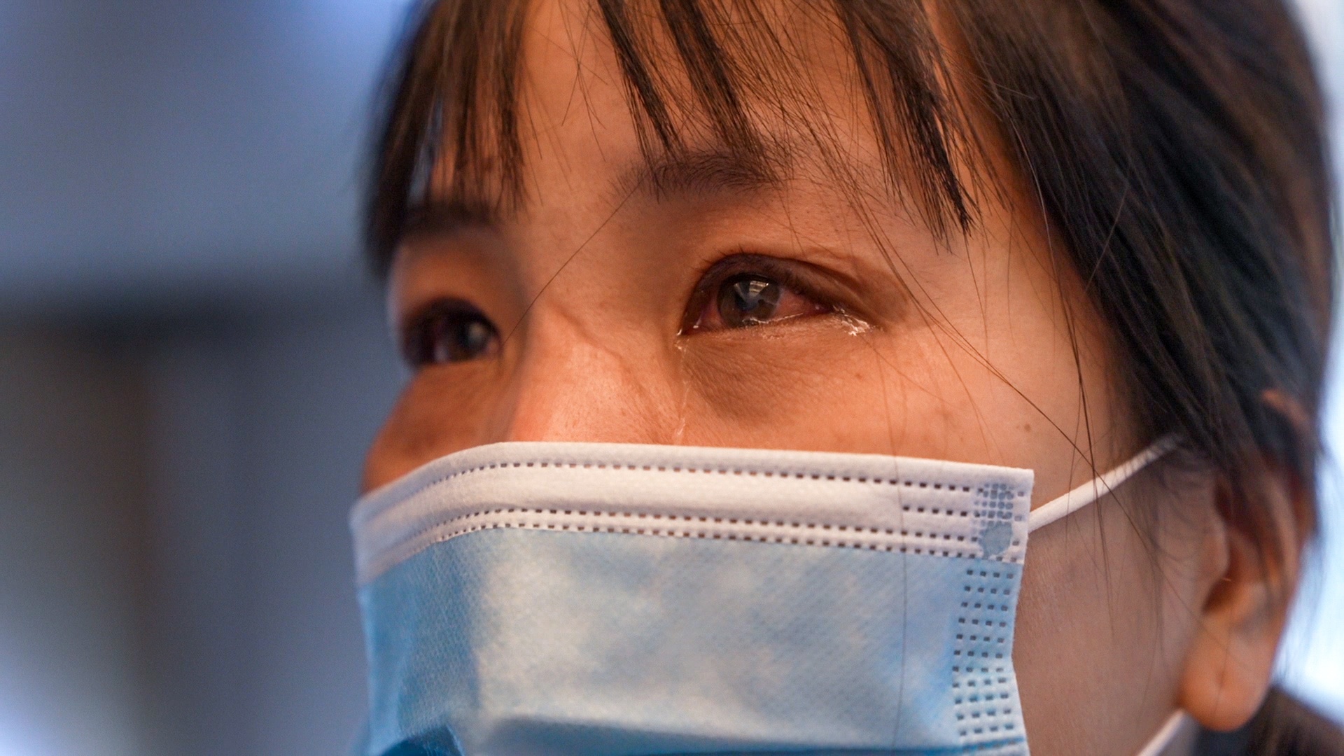 Nguoi TP.HCM bat khoc tren chuyen tau hoi huong hinh anh