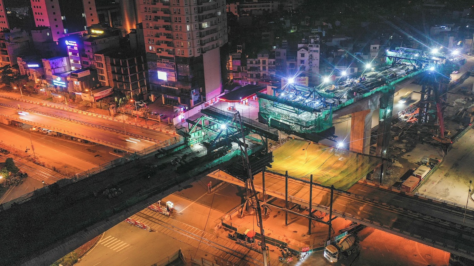 Duc dam be tong cau can cao nhat Ha Noi hinh anh