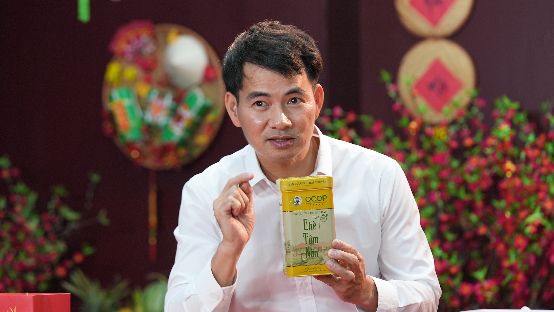 Xuan Bac livestream ban 3.500 gio qua Tet trong 2 gio hinh anh