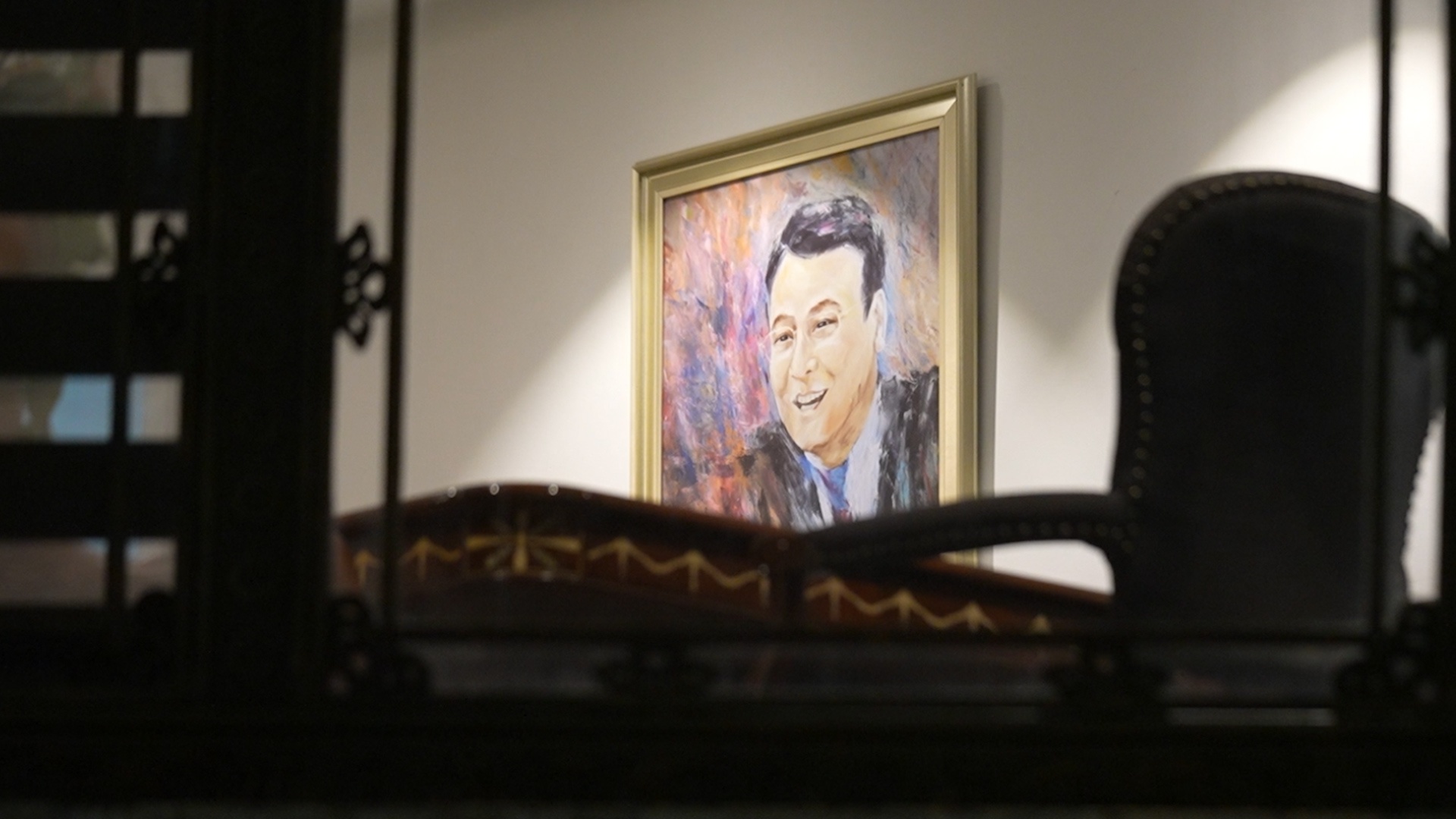 Canh sat kham xet tru so Tap doan Tan Hoang Minh den rang sang hinh anh