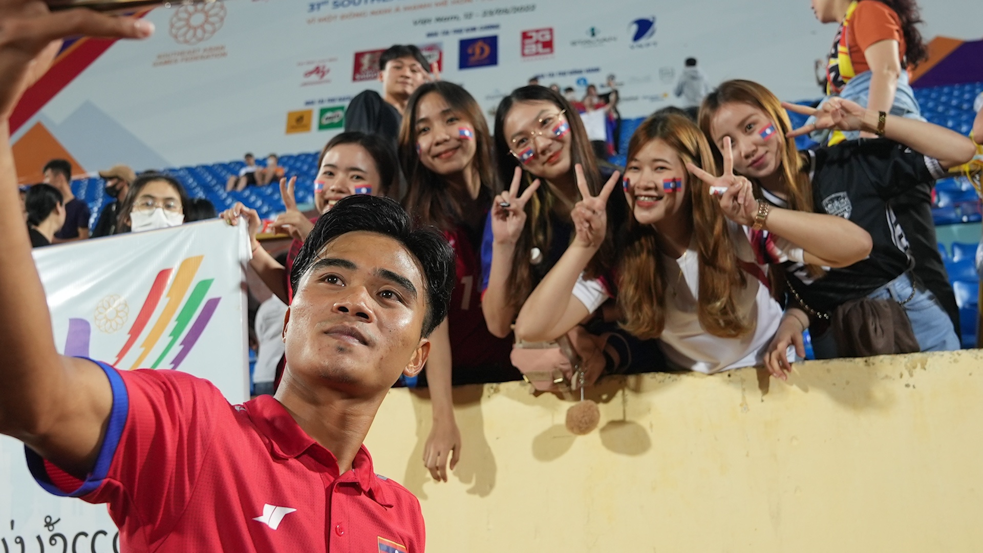 U23 Lao tri an CDV sau tran dau cuoi cung tai SEA Games 31 hinh anh